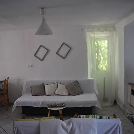 Estera * Jelsa (Hvar)