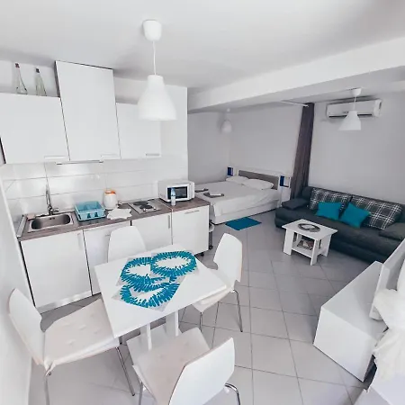 Estera * Jelsa (Hvar)