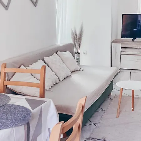 Estera * Jelsa (Hvar)