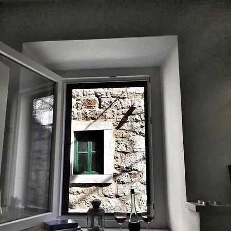 Estera * Jelsa (Hvar)