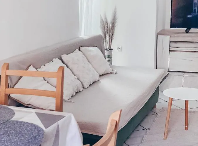 Estera * Jelsa (Hvar)